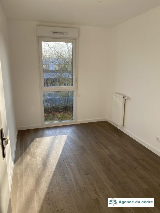 Appartement à louer, 4 pièces - Noisy-le-Roi 78590