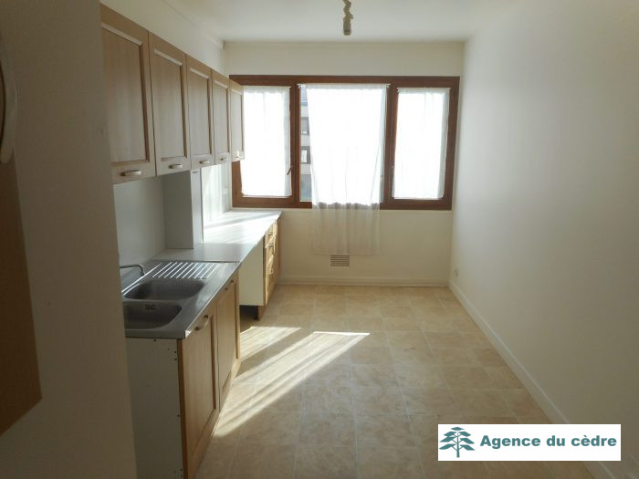 Appartement à louer, 5 pièces - Noisy-le-Roi 78590