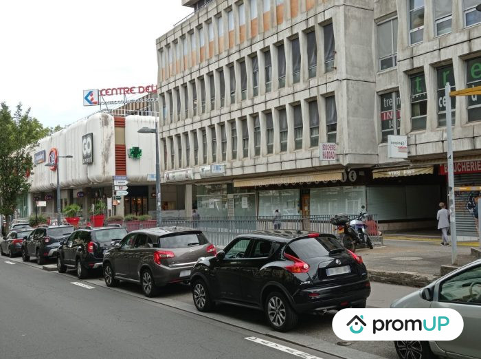 Photo Local commercial de 60m² situé à Saint-Etienne. image 13/14