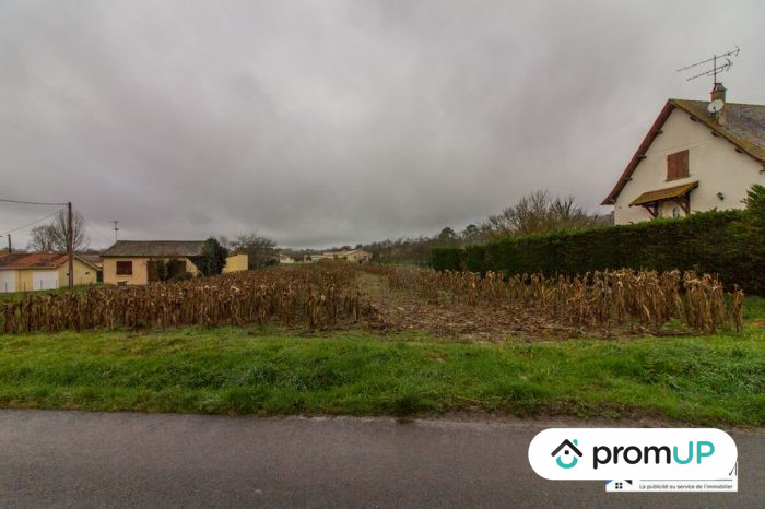 Photo Beau terrain constructible de 2 930 m² en Dordogne image 10/12