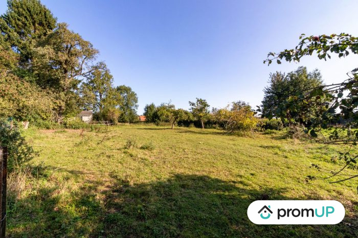 Terrain constructible de 908 m² proche de Bernaville