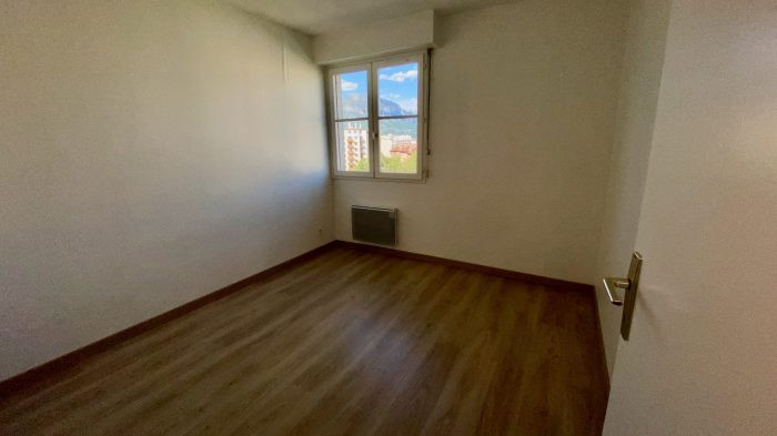 Appartement à vendre, 3 pièces - Grenoble 38000