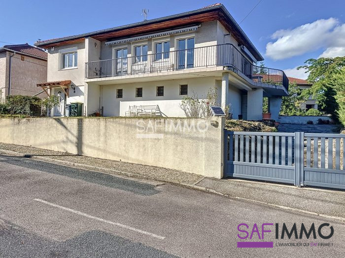 Villa à vendre, 5 pièces - Saint-Genis-les-Ollières 69290