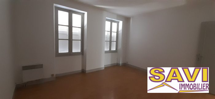 Immeuble à vendre, 323 m² - Boiscommun 45340