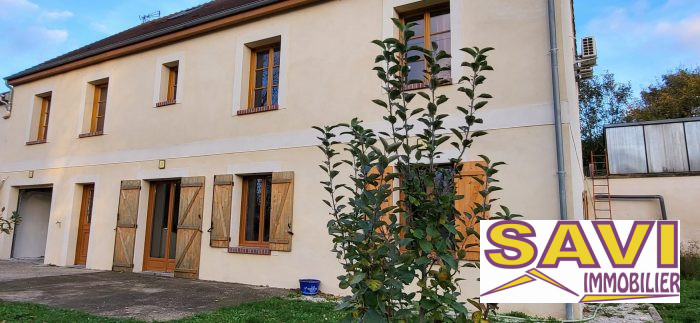 Maison traditionnelle à vendre, 9 pièces - Montbouy 45230