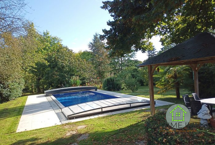 Photo Maison Bourgeoise avec piscine sur 1 hectare image 3/24