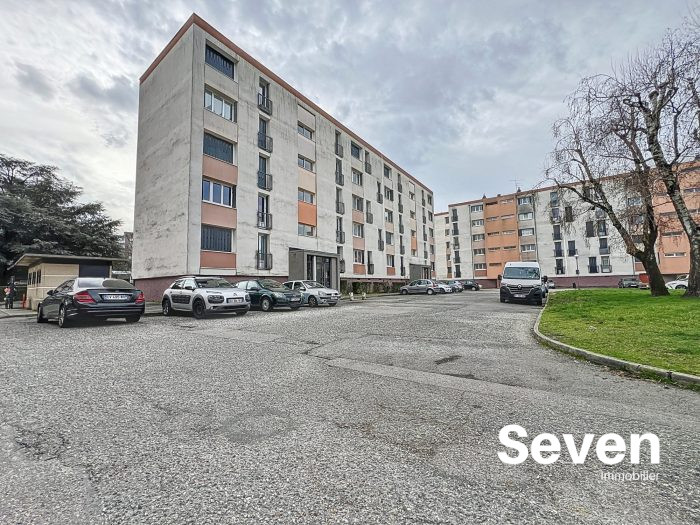 Appartement à vendre, 5 pièces - Saint-Martin-d'Hères 38400