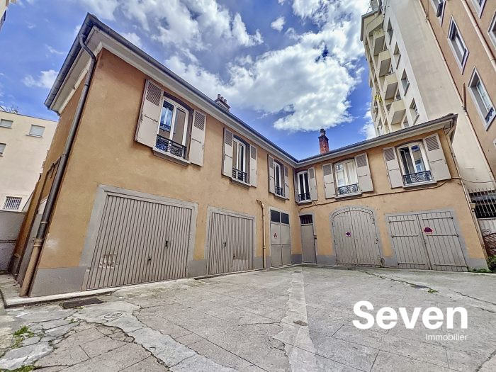 Immeuble à vendre, 90 m² - Grenoble 38000