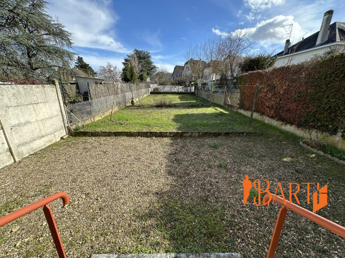 Maison mitoyenne 1 côté à vendre, 5 pièces - Bourges 18000