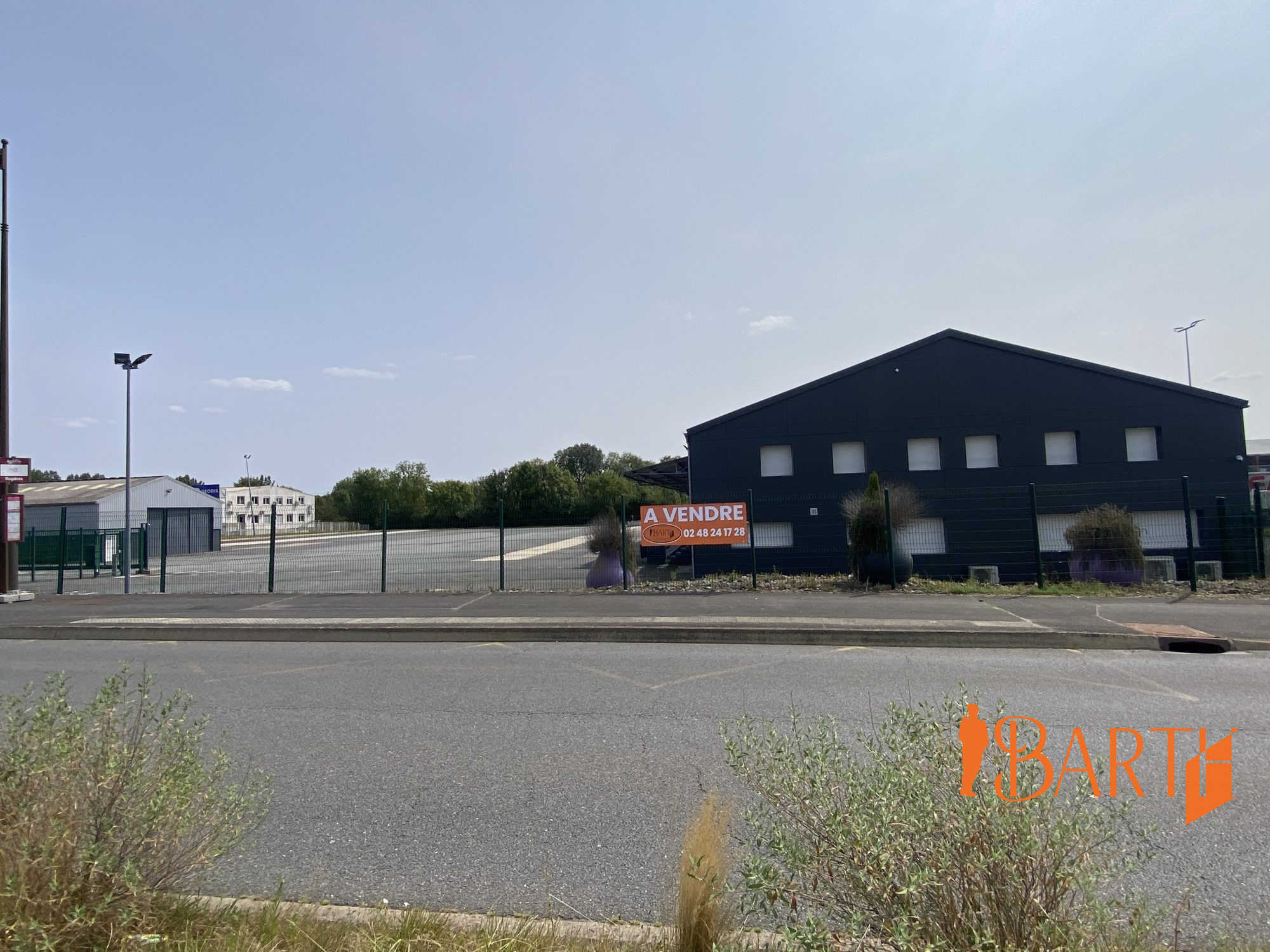 Vente Bureau/Local BOURGES 18000 Cher FRANCE