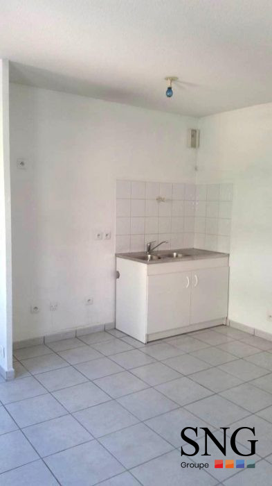 Appartement à louer, 2 pièces - Monteux 84170