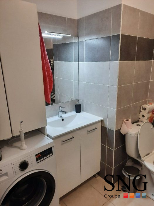 Appartement à louer, 2 pièces - Le Thor 84250