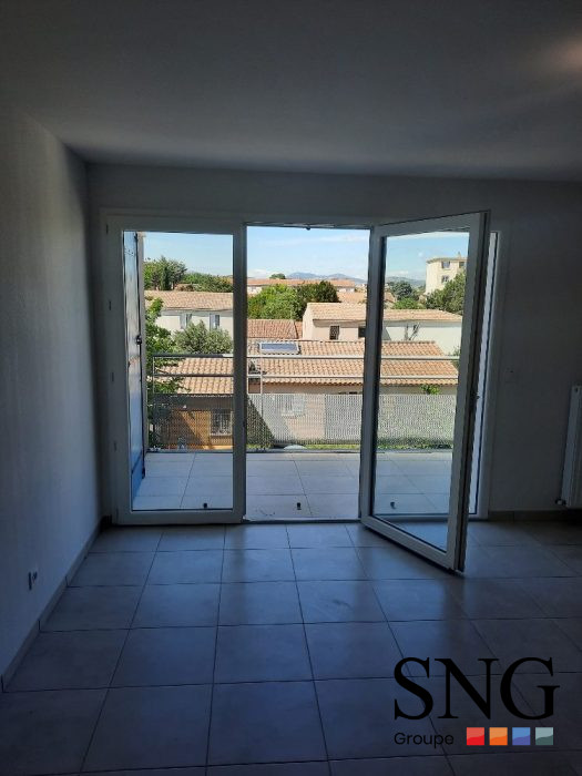 Appartement à louer, 2 pièces - Carpentras 84200