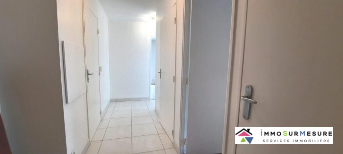 Appartement à louer, 3 pièces - Vezin-le-Coquet 35132