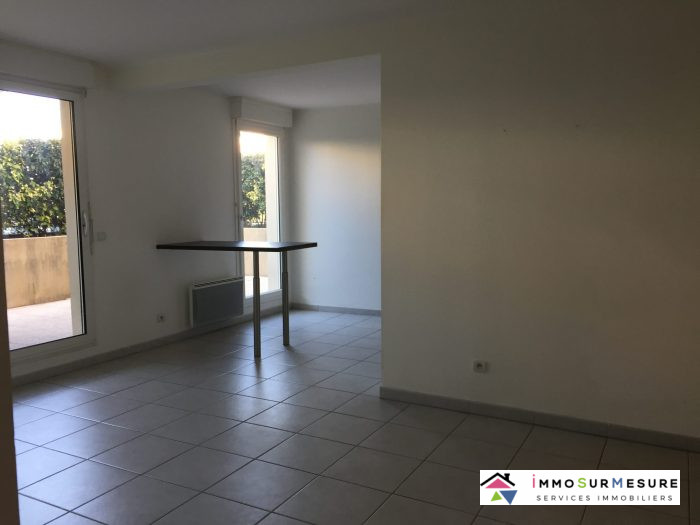 Appartement à vendre, 2 pièces - Pélissanne 13330