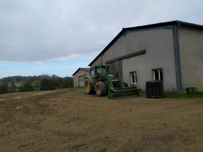 Landbouwgrond te koop, 170 ha - Charente