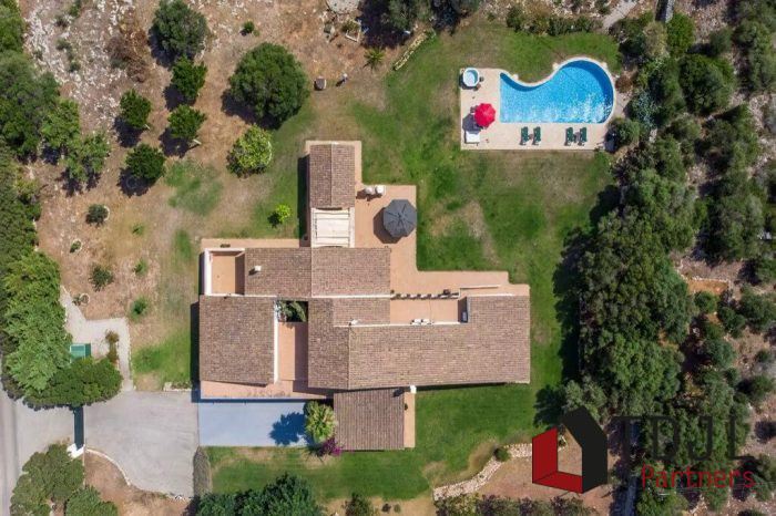 Photo Belle villa avec piscine à Es Castell image 19/19