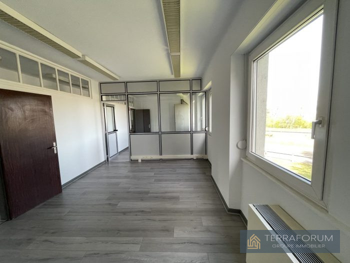 Bureau à louer, 200 m² - Schweighouse-sur-Moder 67590
