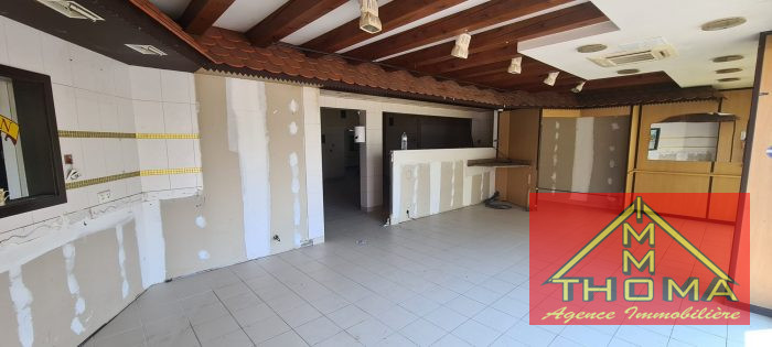 Local commercial à louer, 219 m² - Bartenheim 68870