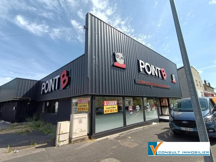 A LOUER, BOURGES, LOCAL COMMERCIAL 900 m²