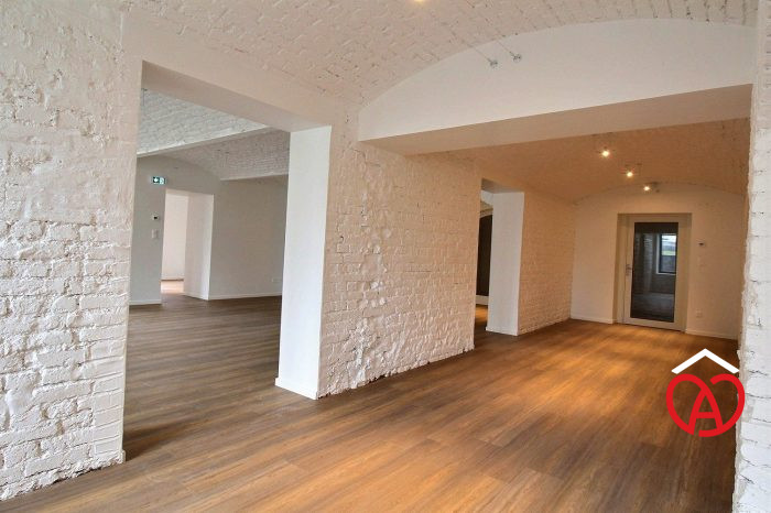 Local professionnel à louer, 120 m² - Colmar 68000