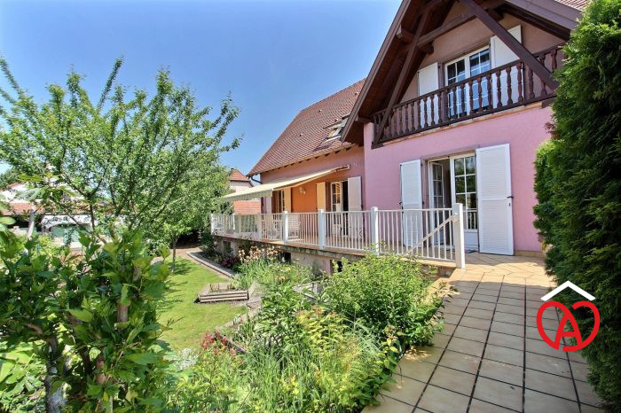 Maison traditionnelle à vendre, 7 pièces - Illhaeusern 68970