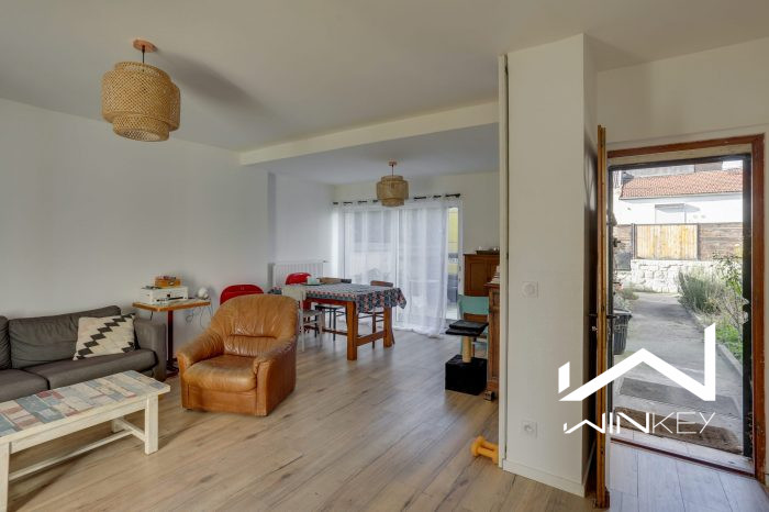 Maison à vendre, 8 pièces - Saint-Denis 93200