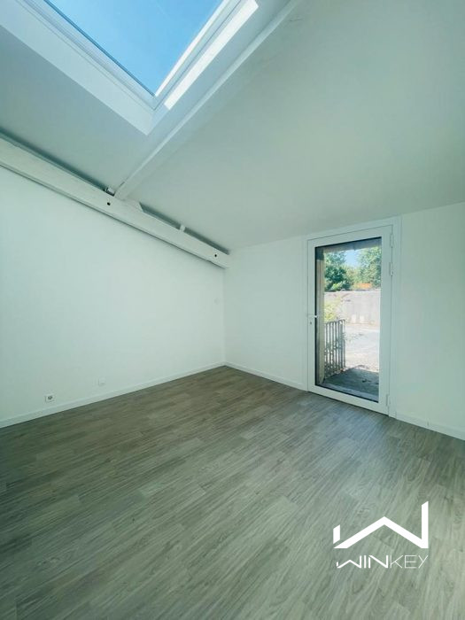 Bureau à vendre, 280 m² - Saint-Sébastien-sur-Loire 44230